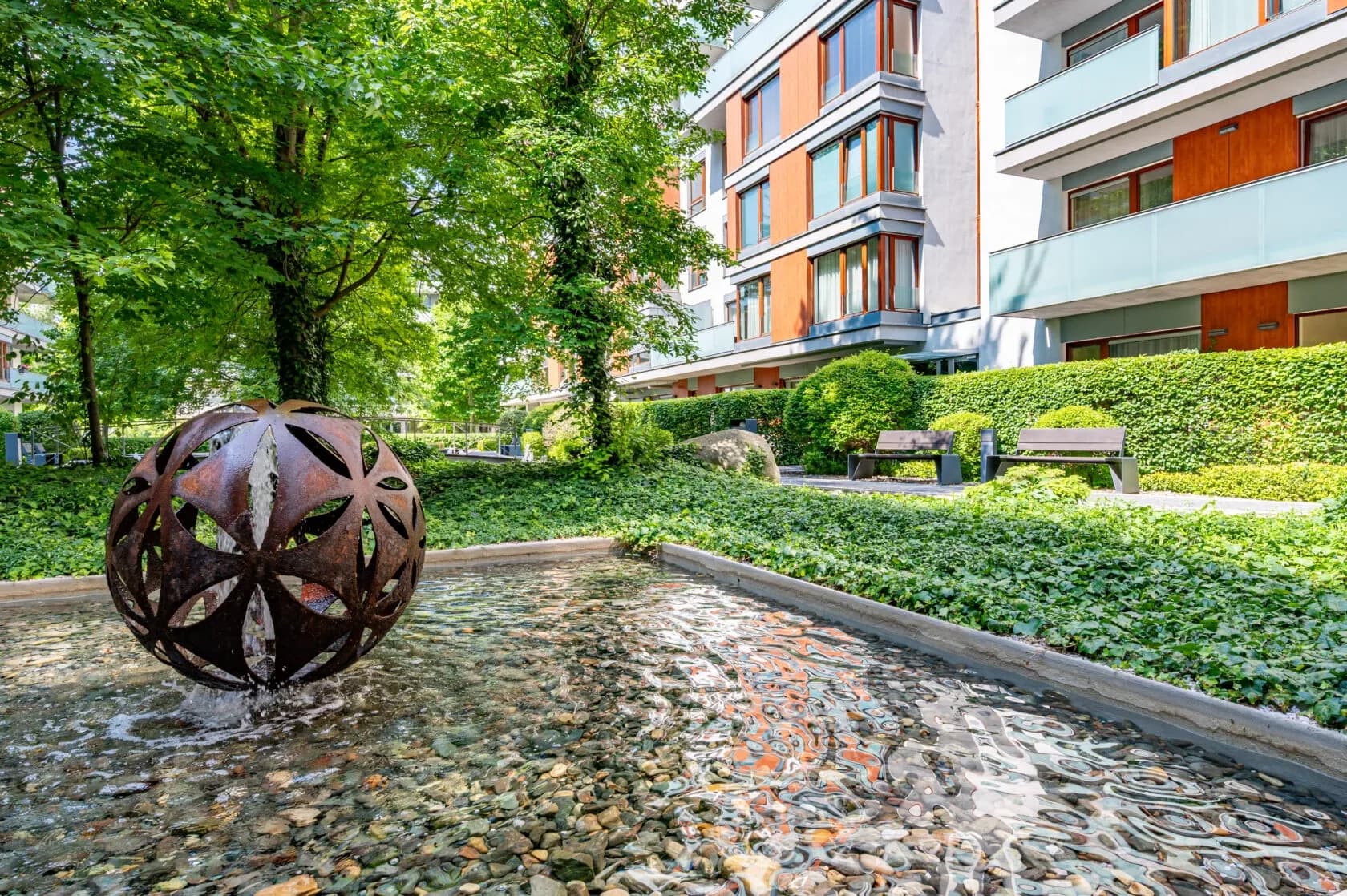 Pronájem prostorného bytu 3+kk s terasou a výhledem na Pražský hrad, River Diamond, Karlín