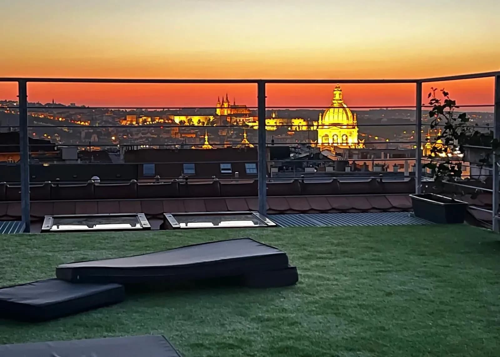Penthouse s duší Vinohrad a výhledem na Pražský hrad