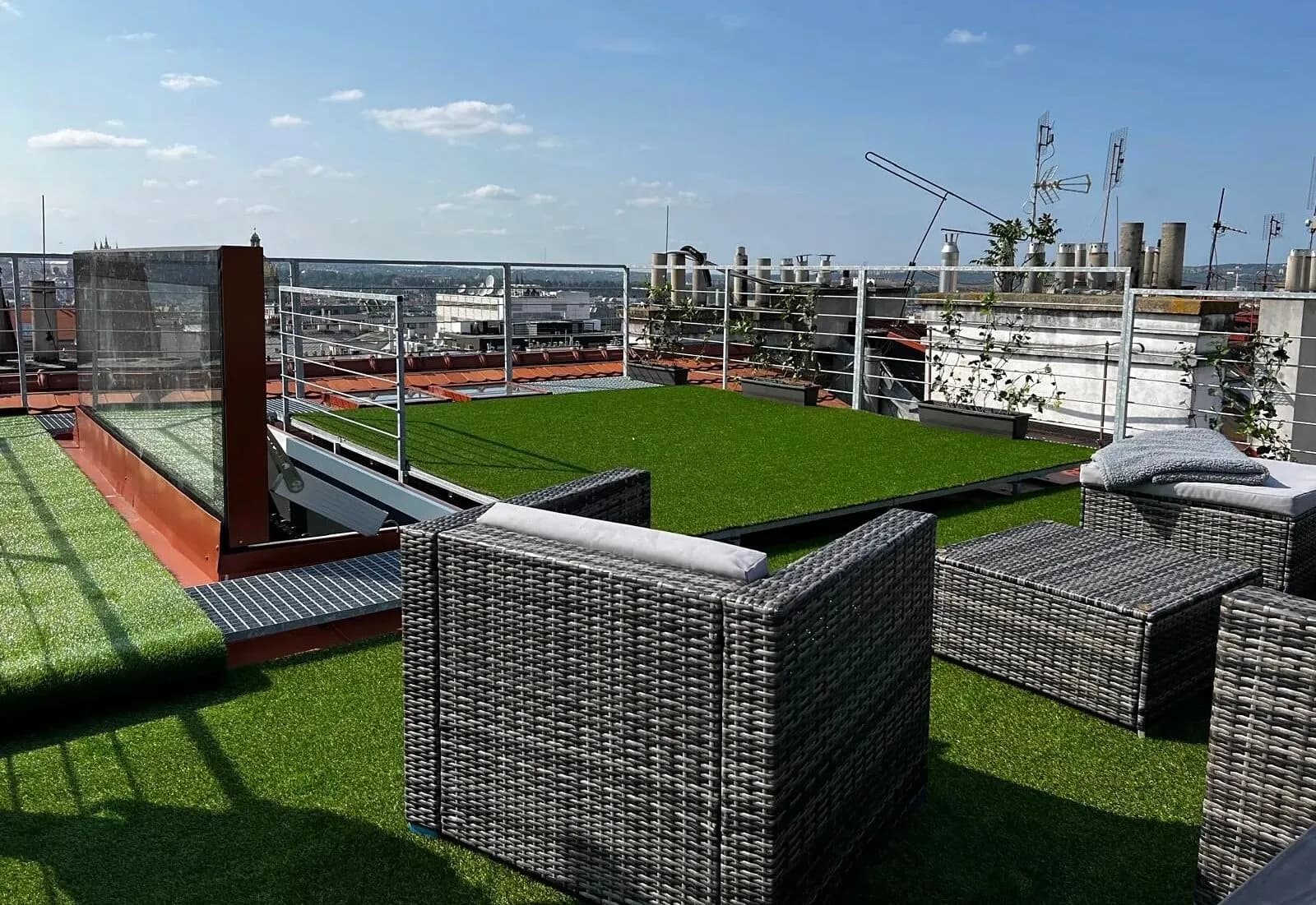 Penthouse s duší Vinohrad a výhledem na Pražský hrad