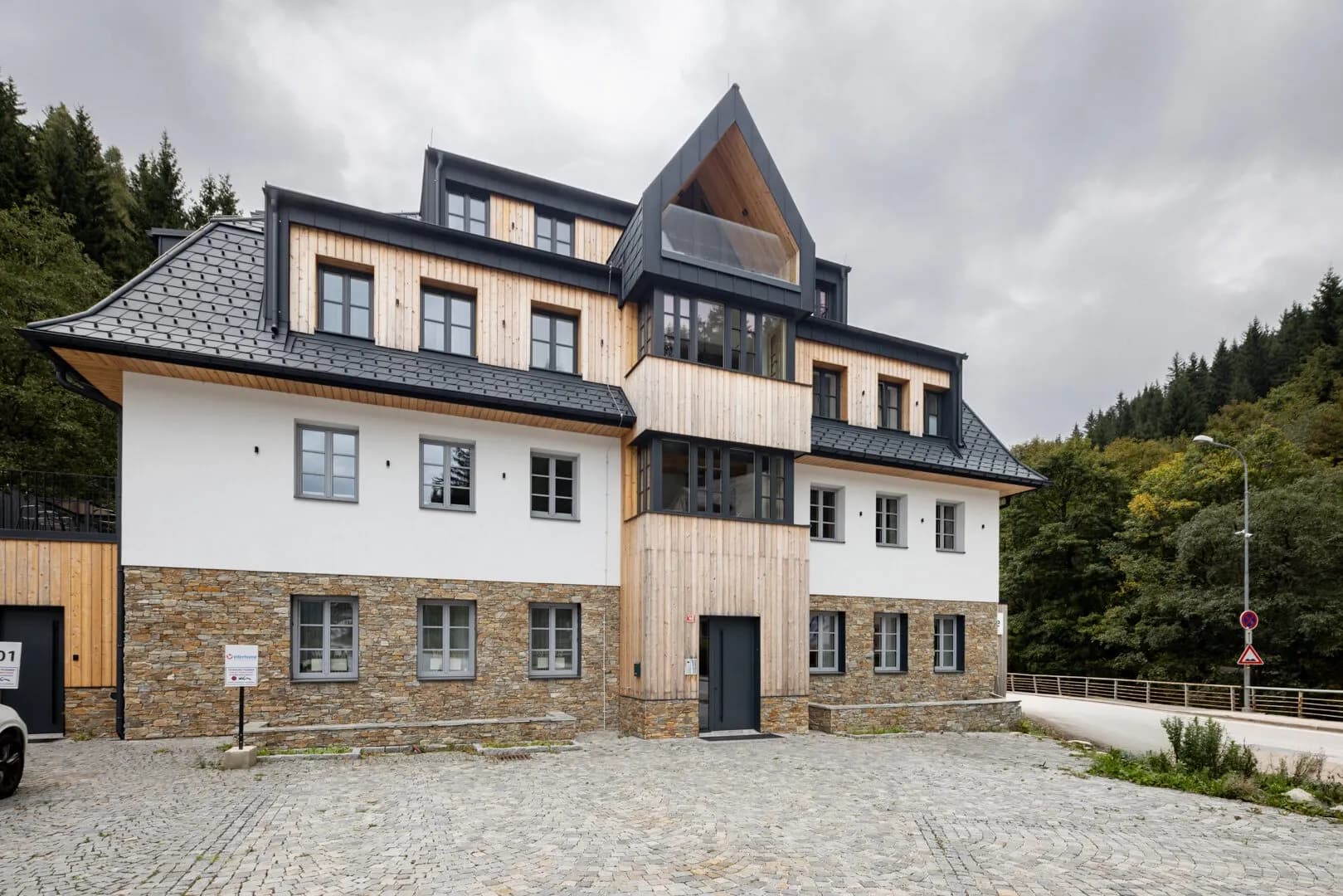 Moderní apartmán s horskou duší – Pec pod Sněžkou