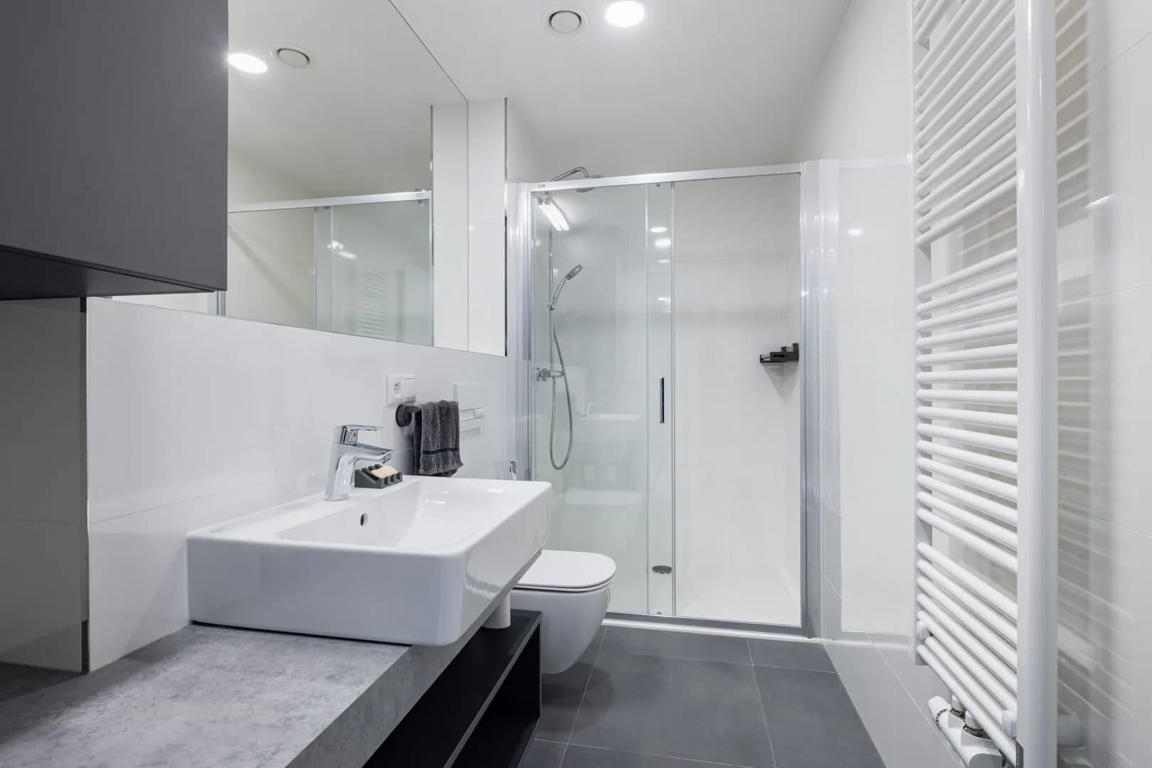 Pronájem moderního bytu 3+kk s terasami – Perucká, Praha 2 – Vinohrady