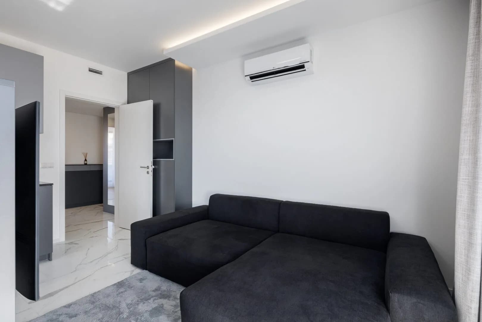 Pronájem moderního bytu 3+kk s terasami – Perucká, Praha 2 – Vinohrady