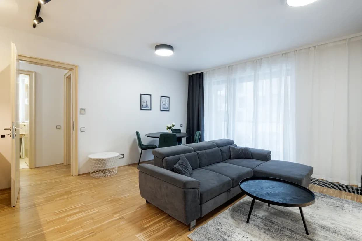 Moderní byt s balkónem a garáží v rezidenci River Diamond