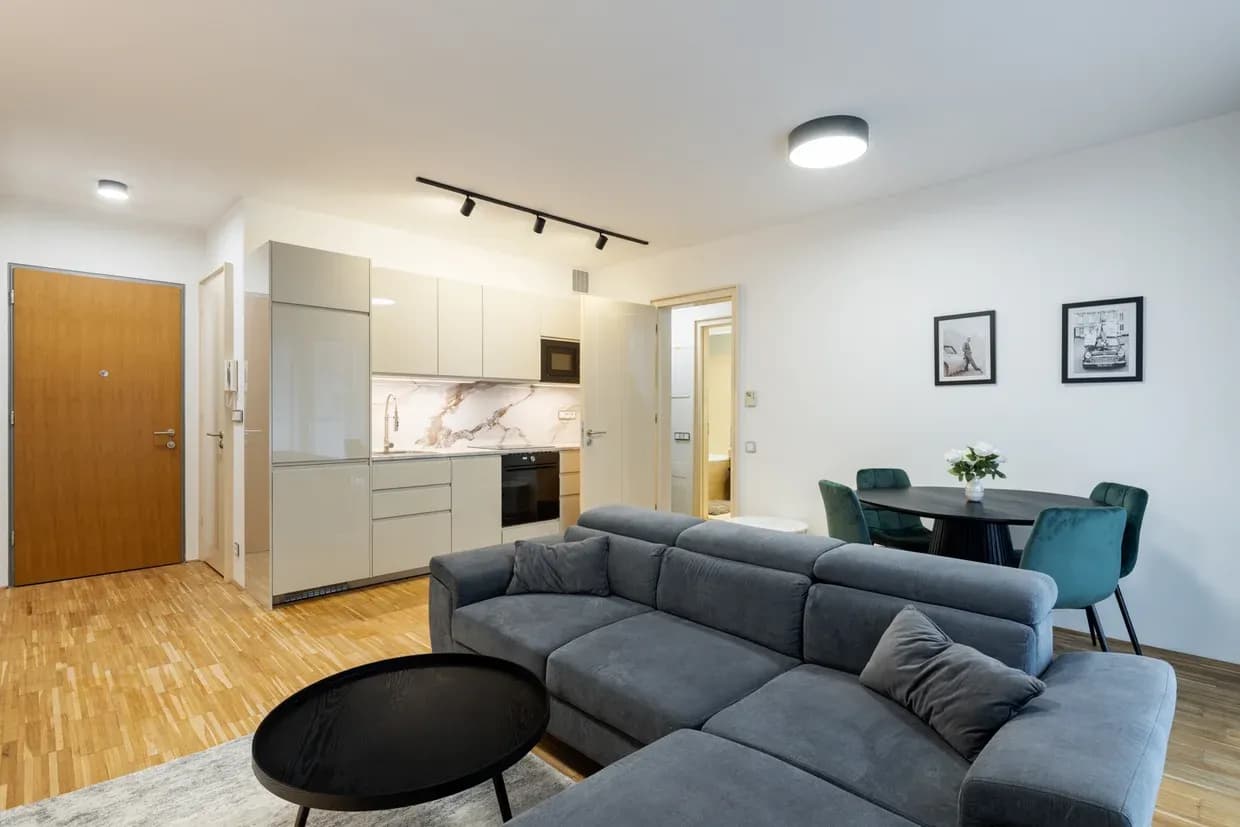 Moderní byt s balkónem a garáží v rezidenci River Diamond