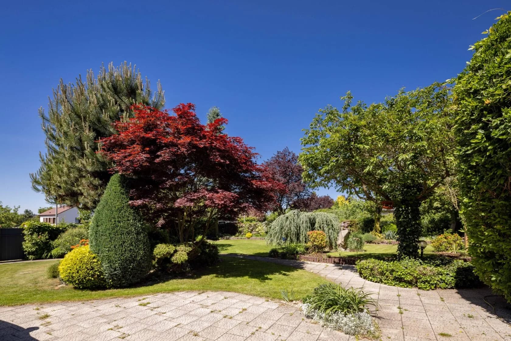 Jedinečná vila Říčany 475 m² s pozemkem 2800 m² a vlastním tenisovým kurtem