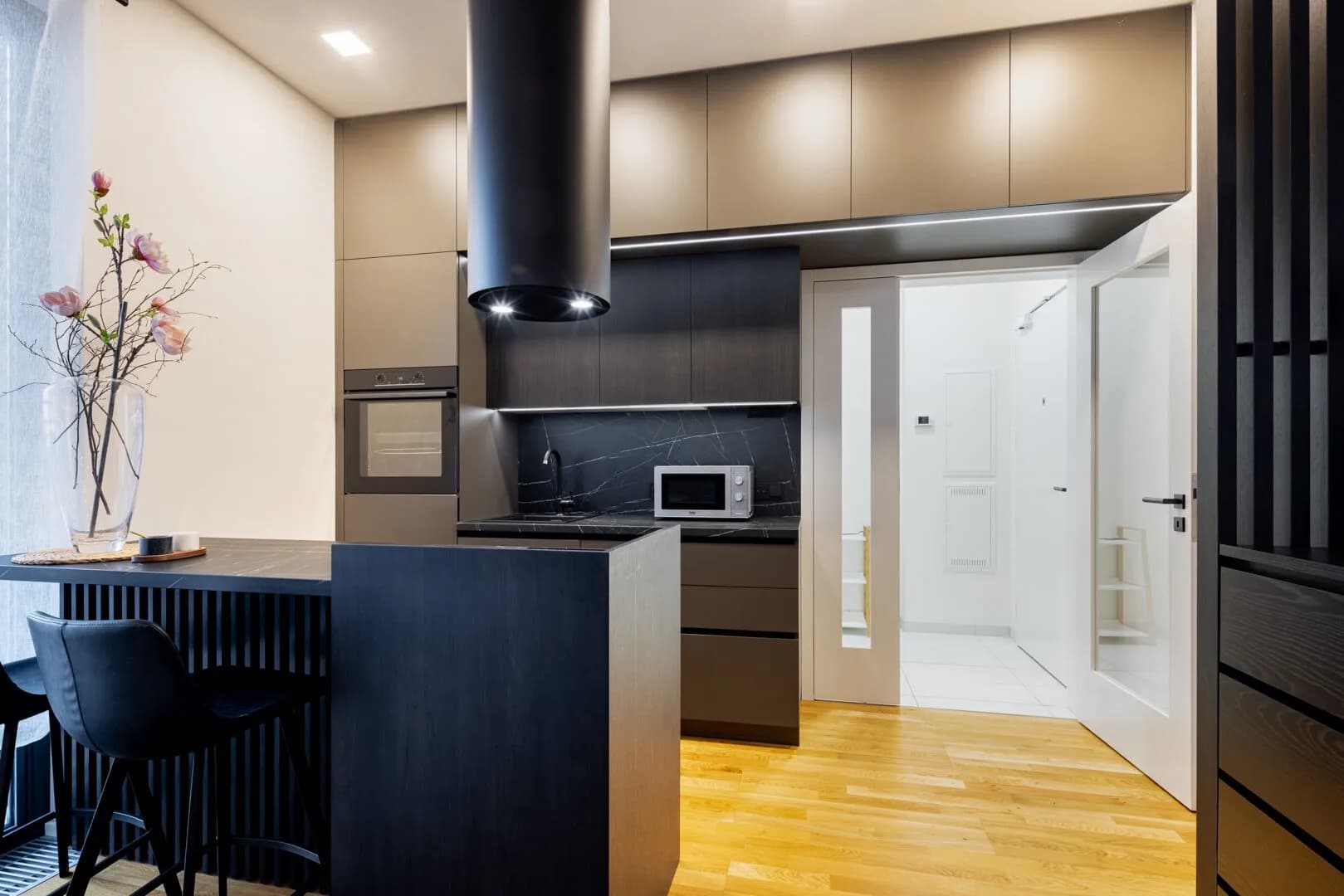 Nabízíme k pronájmu designový byt 1+kk v rezidenci Neugraf.