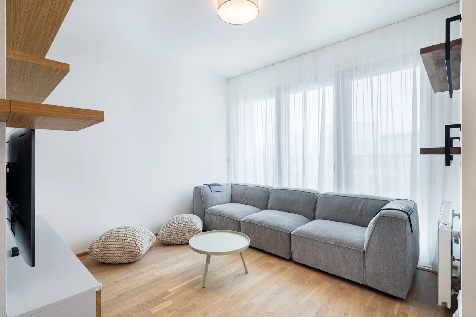 Elegantní 4+kk s lodžií, sklepem a 3 garážovými stáními v rezidenci Port Karolina