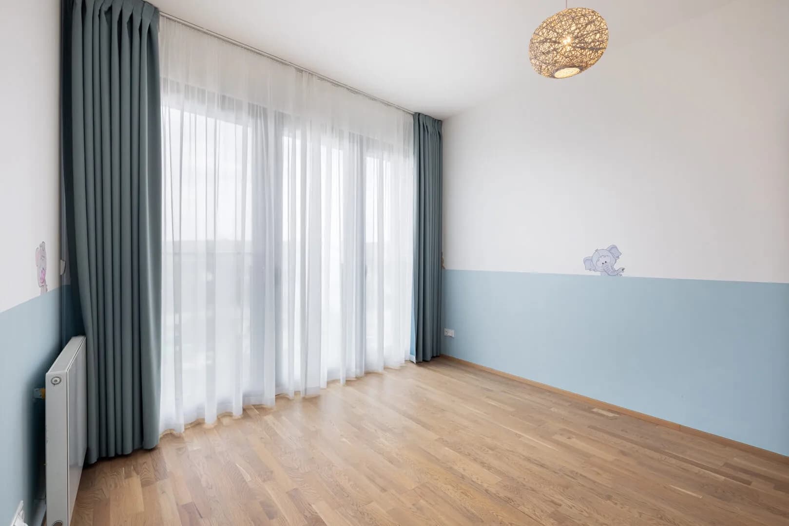 Elegantní 4+kk s lodžií, sklepem a 3 garážovými stáními v rezidenci Port Karolina