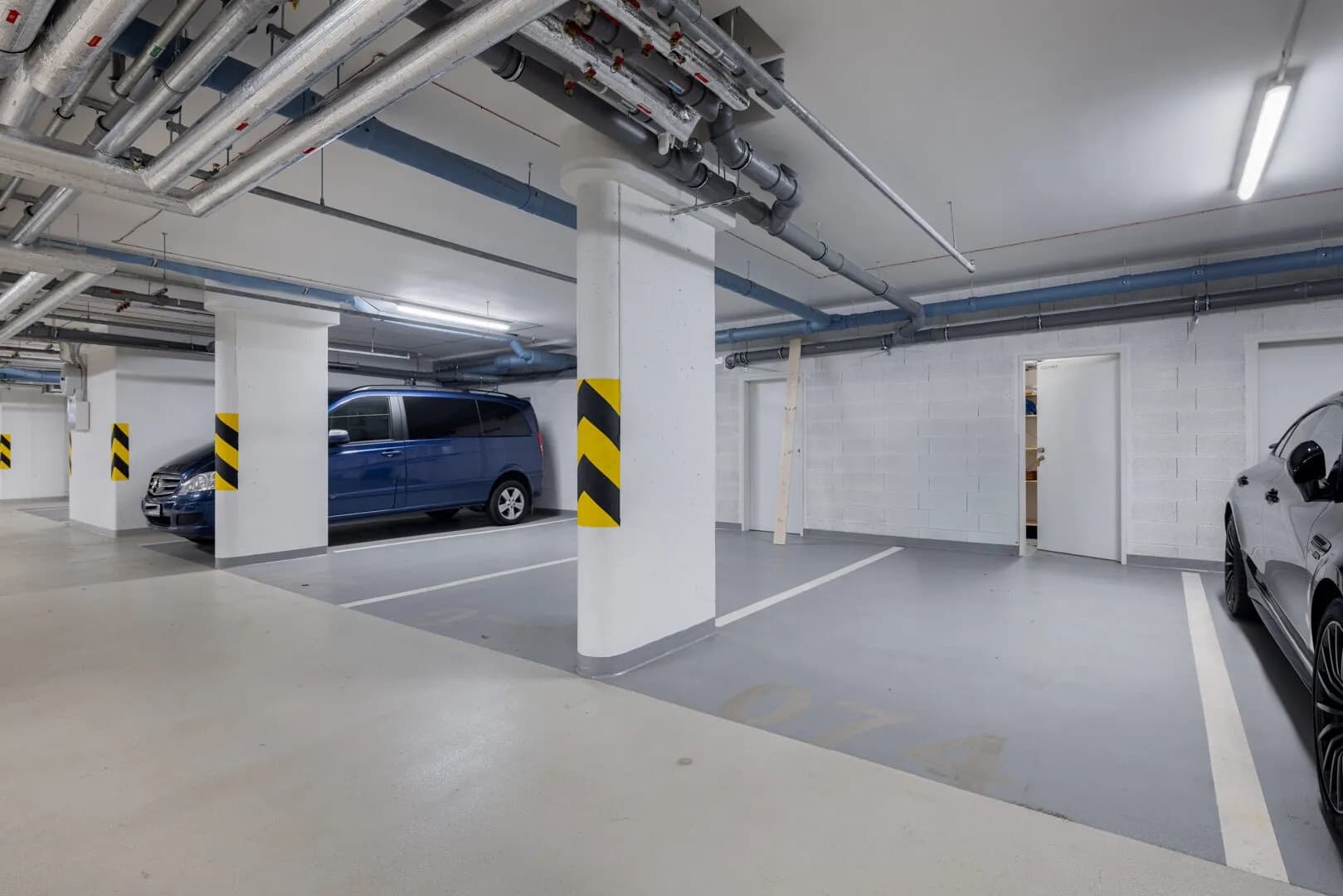 Elegantní 4+kk s lodžií, sklepem a 3 garážovými stáními v rezidenci Port Karolina