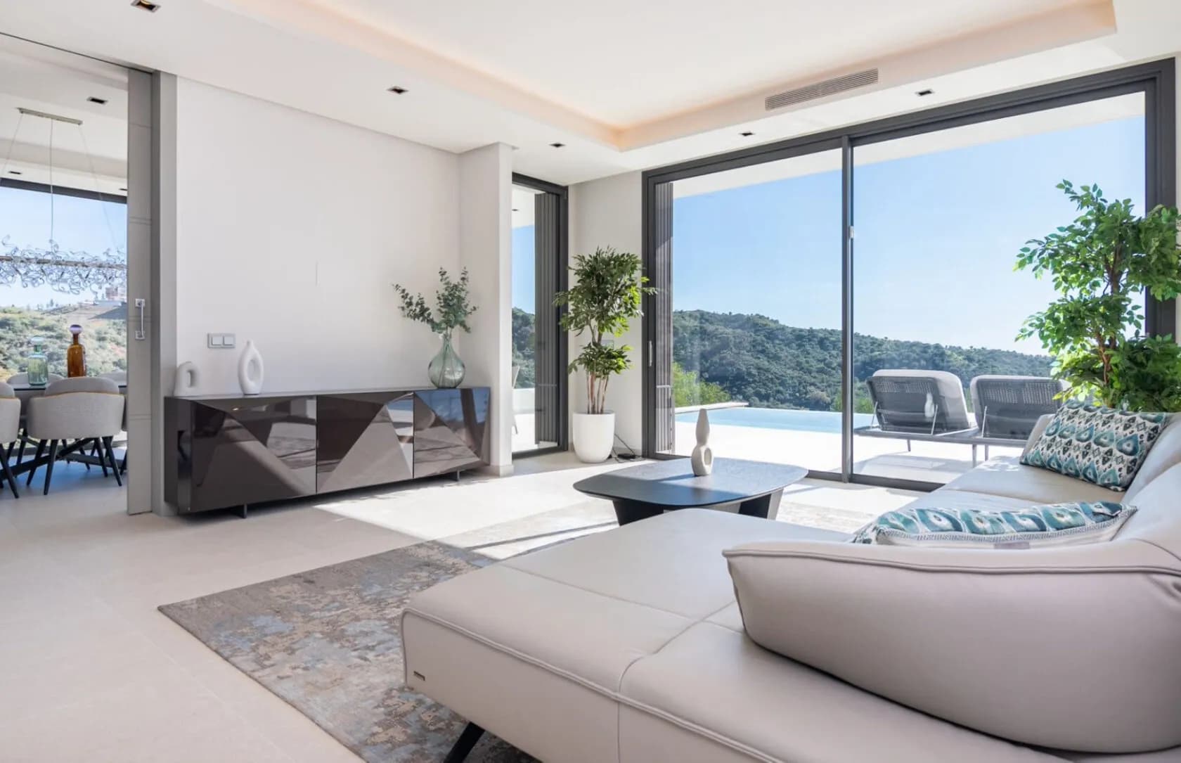 Moderní vila s dechberoucím výhledem na moře a hory – Lomas de La Quinta