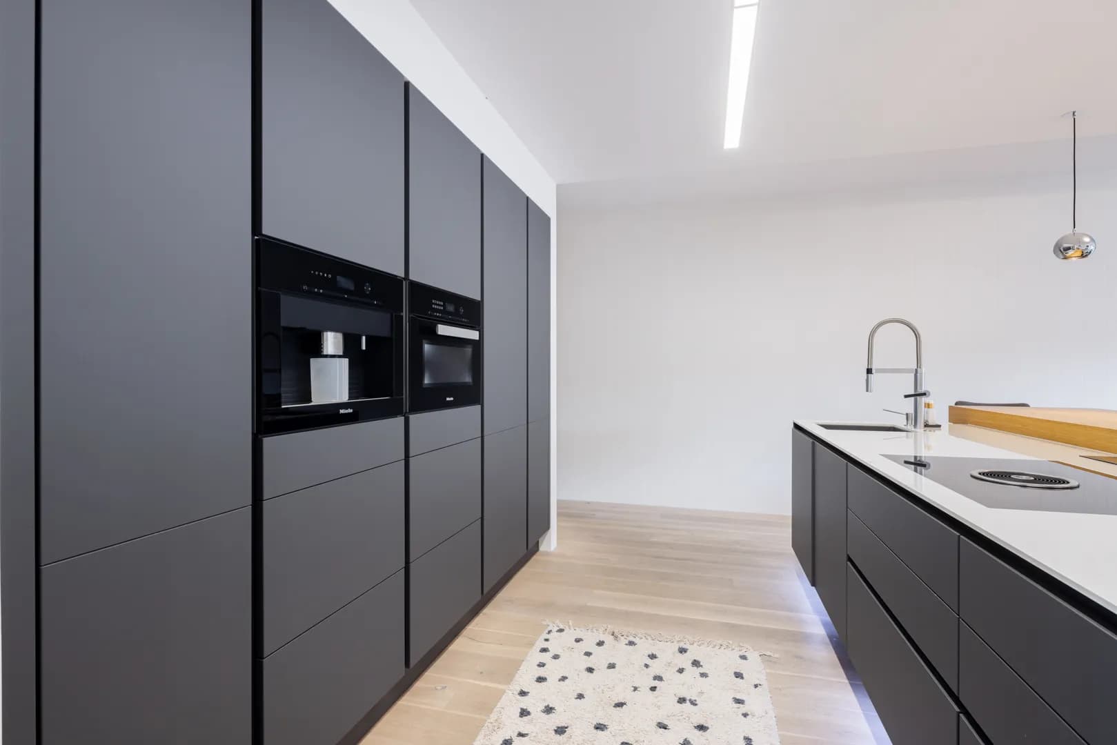 KARLÍN - Designový byt o ploše 120 m2 na prodej