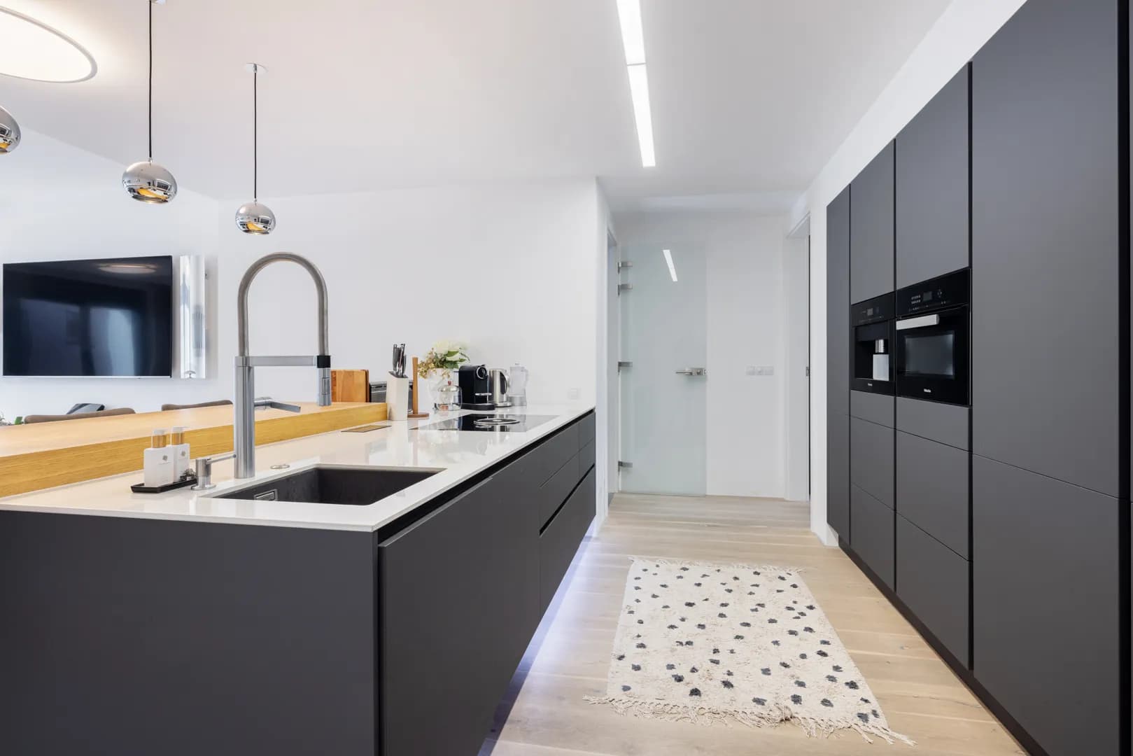 KARLÍN - Designový byt o ploše 120 m2 na prodej