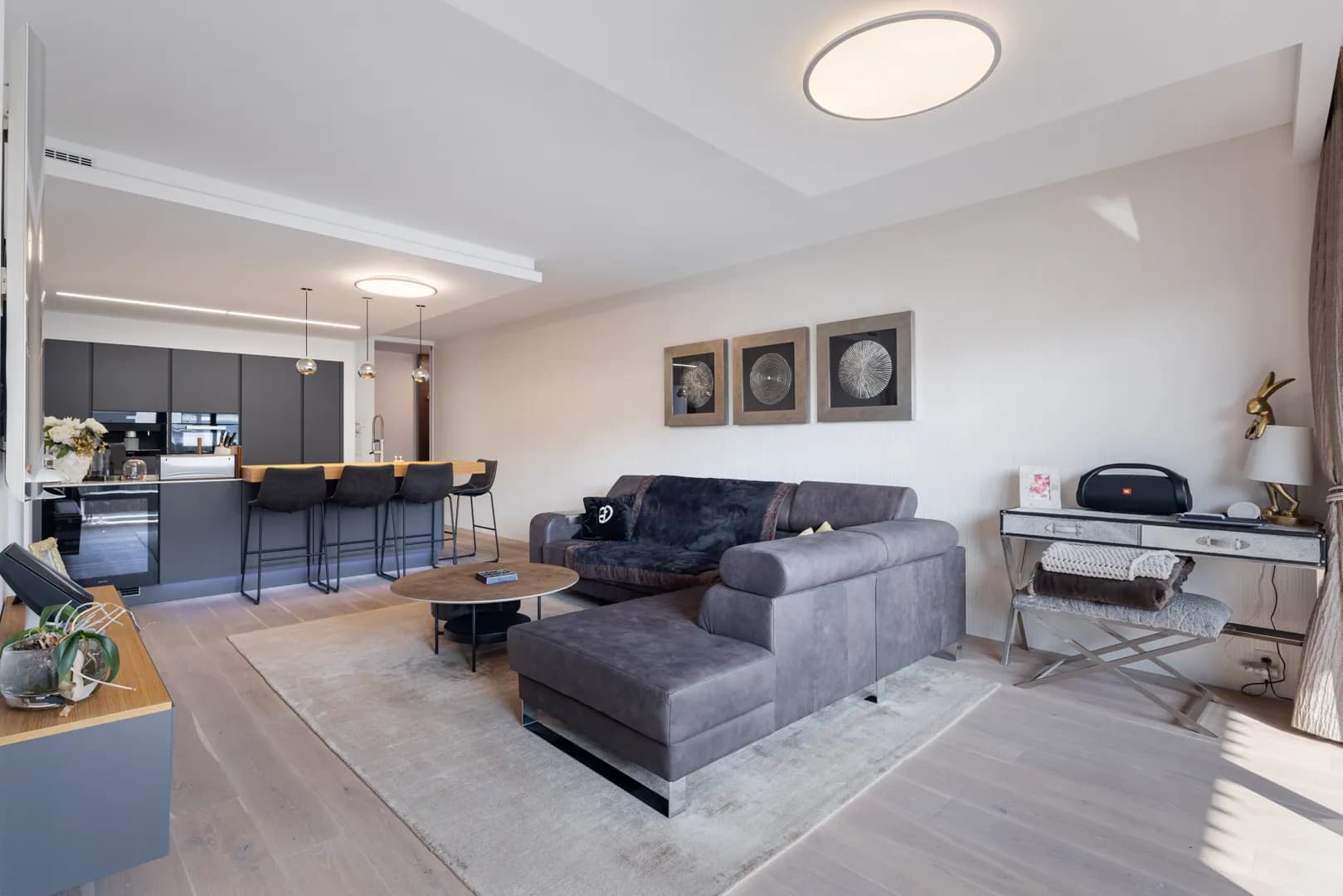 KARLÍN - Designový byt o ploše 120 m2 na prodej