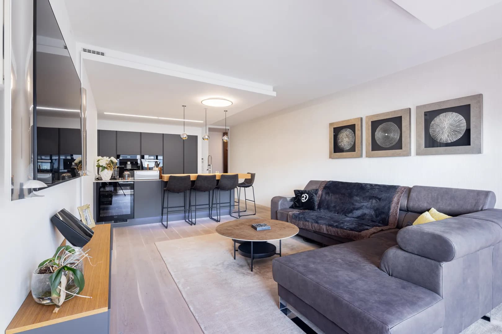 KARLÍN - Designový byt o ploše 120 m2 na prodej