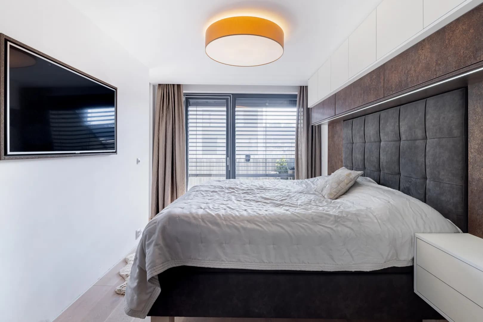 KARLÍN - Designový byt o ploše 120 m2 na prodej
