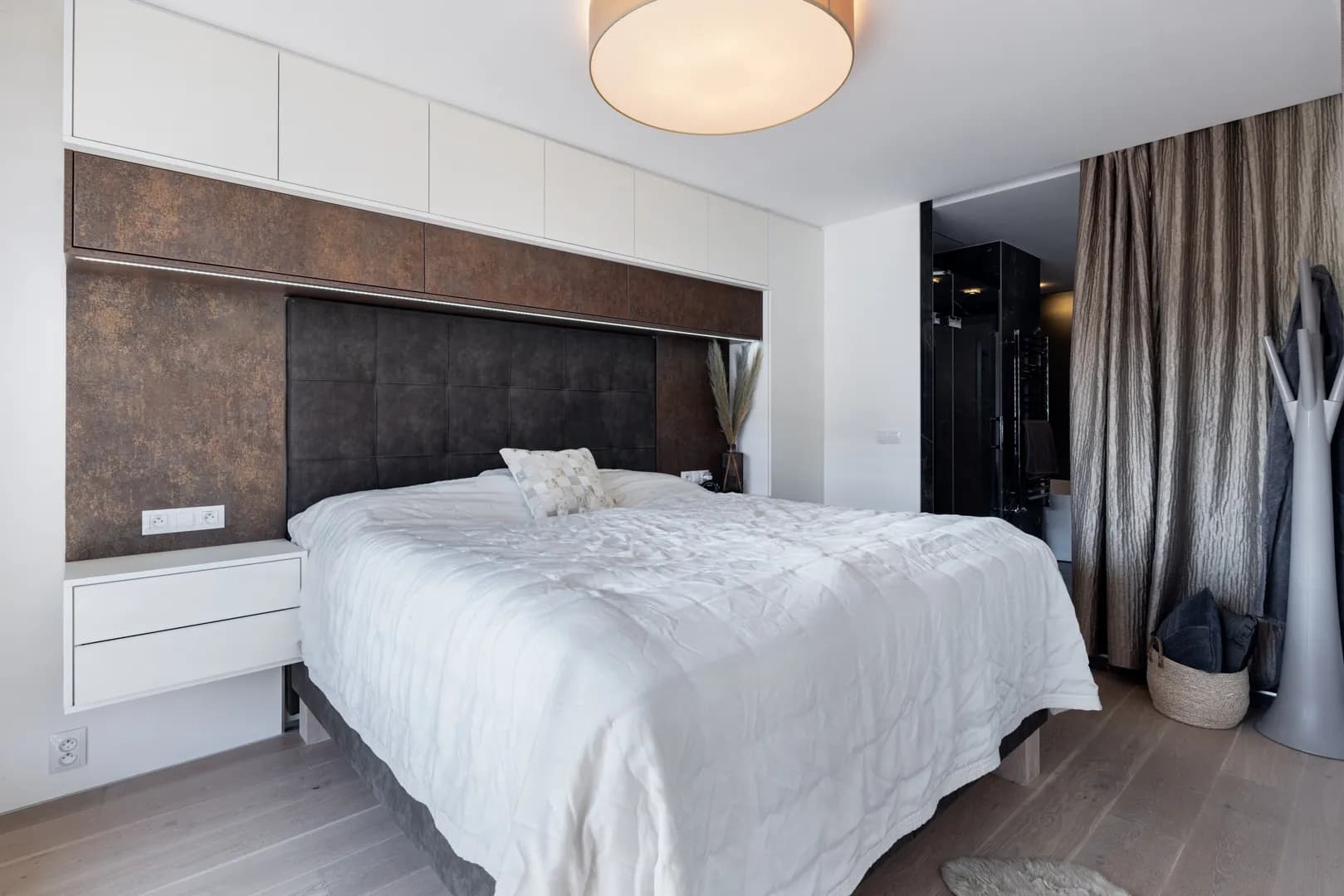 KARLÍN - Designový byt o ploše 120 m2 na prodej