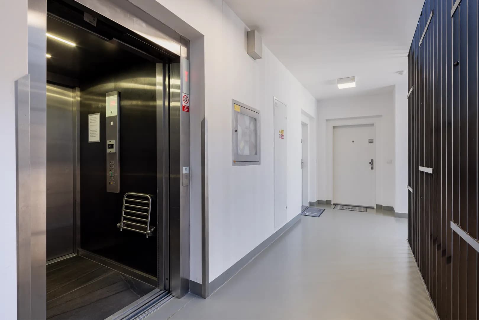 KARLÍN - Designový byt o ploše 120 m2 na prodej