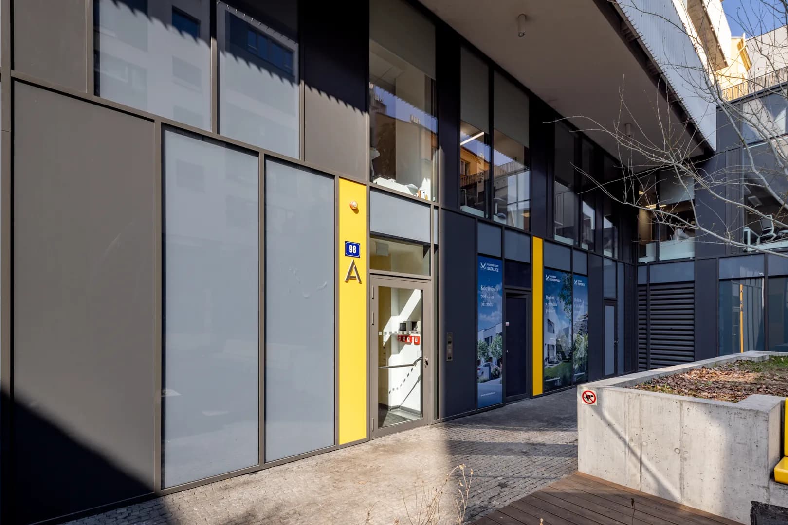 KARLÍN - Designový byt o ploše 120 m2 na prodej