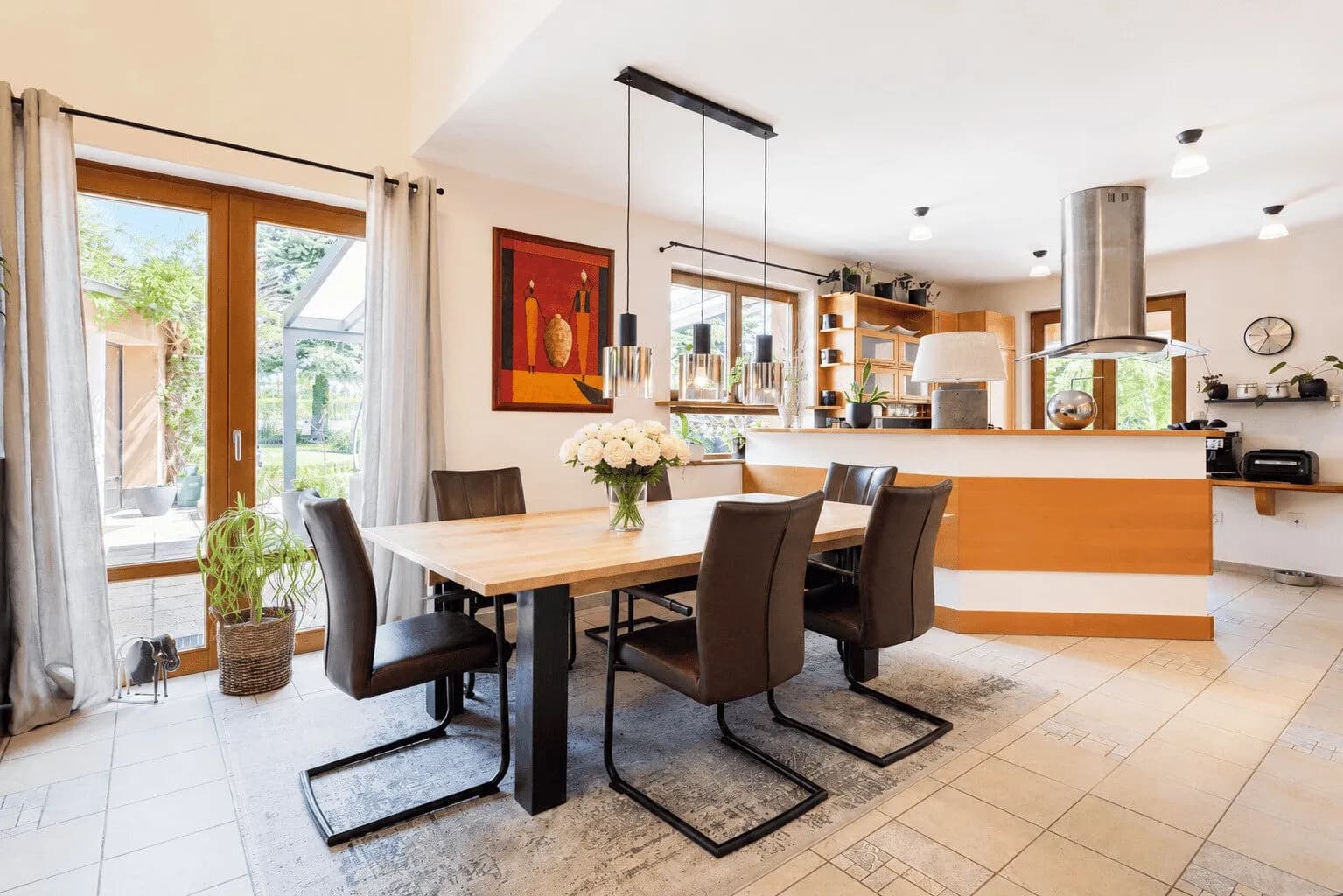 Jedinečná vila Říčany 475 m² s pozemkem 2800 m² a vlastním tenisovým kurtem